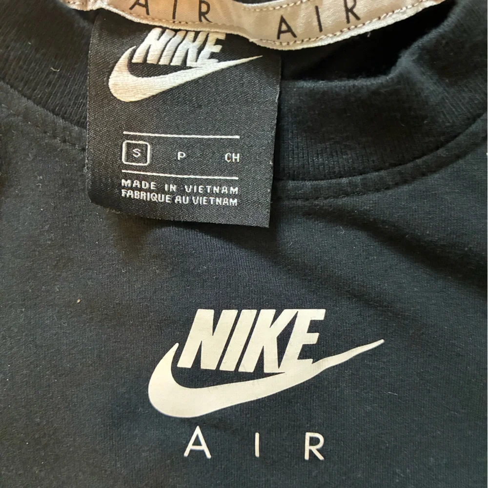 Women’s Nike Dress - Picture 2 of 3